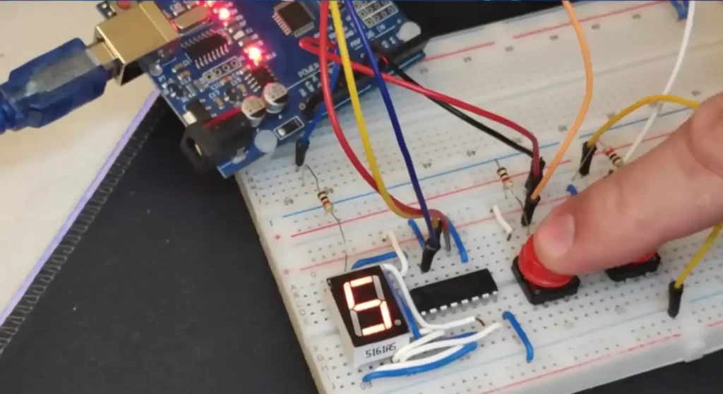 7-segment display and shift register in counter Arduino project